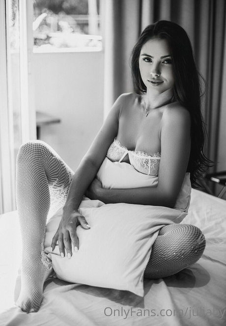 juliaby star du porno galerie