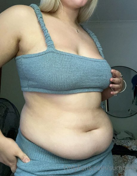 pom-pom girl nue onlyfans sexy érotique image