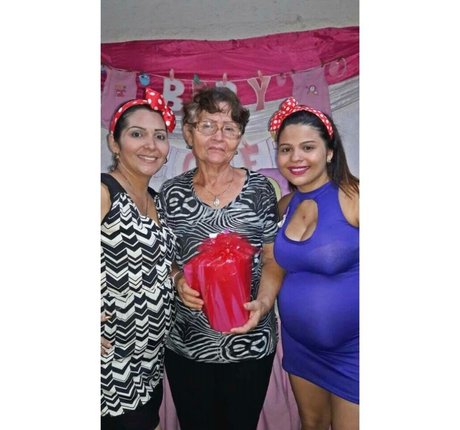 Maria Paola star du porno en haute qualité photo