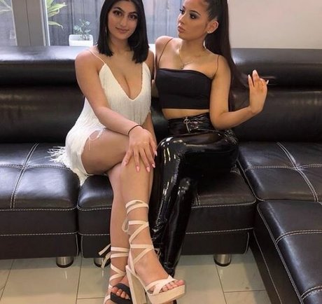 Busty Indian modèle de haute qualité des photos