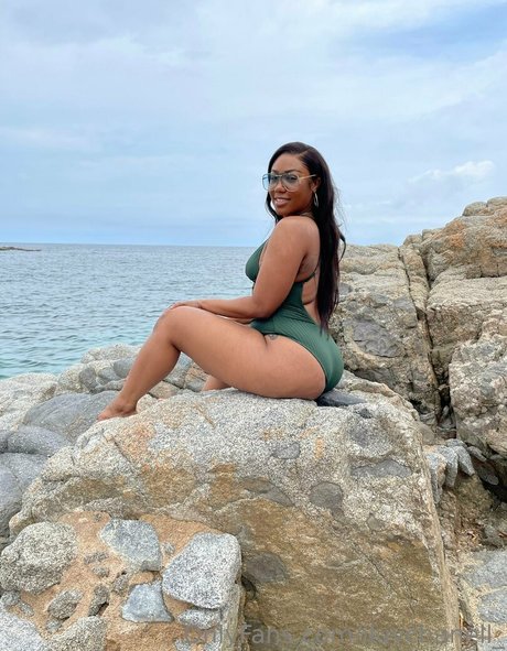 iluvchanell_ actrice érotique images