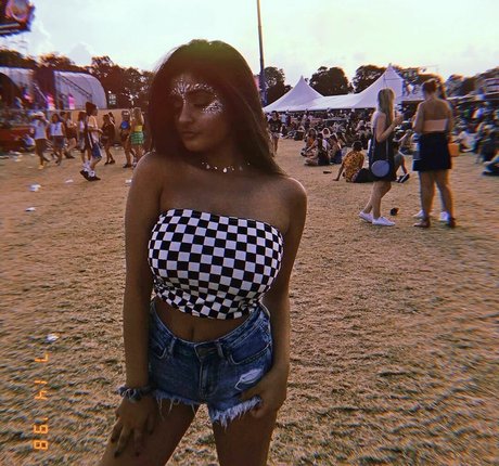 plage seins nus onlyfans hd sympa archive