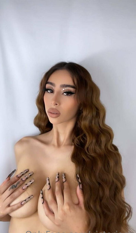 infirmière brune onlyfans art haute définition galerie