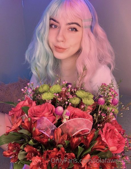 lolafawnfree actrice érotique img