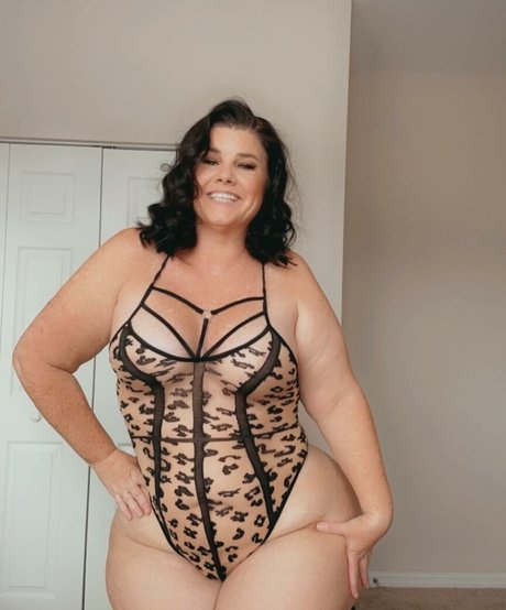 Crystal McBootay modèle xxx photos