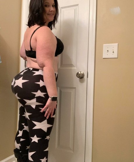 Crystal McBootay modèle artistique galerie