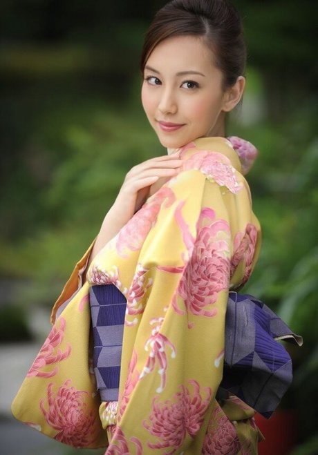 Yoko Matsuda modèle de haute qualité img