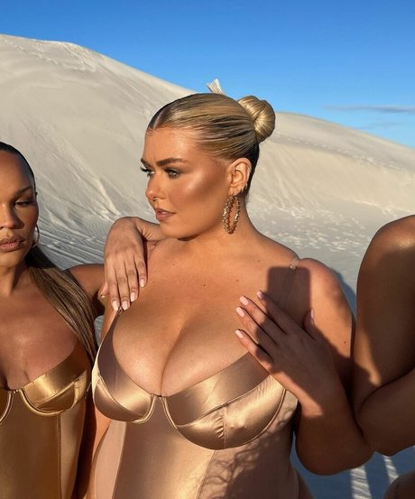 Izzy Nicholls modèle de sexe images