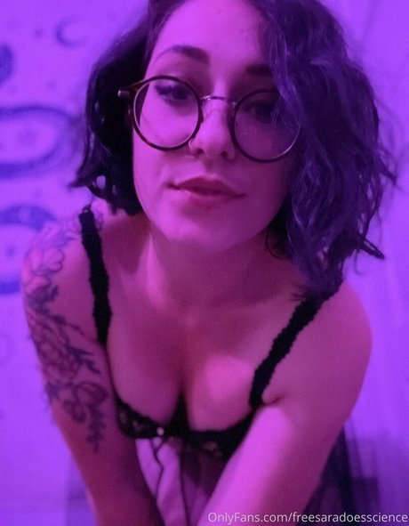 freesaradoesscience modèle galerie