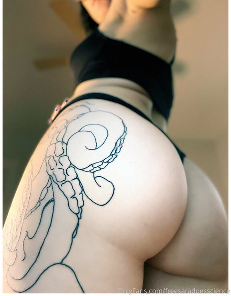 freesaradoesscience star érotique collection