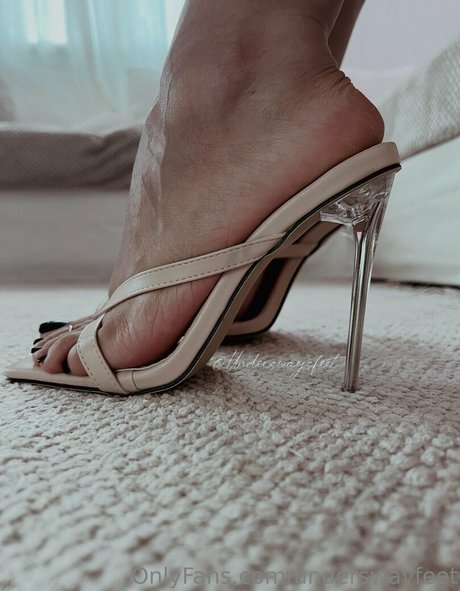 underswayfeet étoile xxx photos