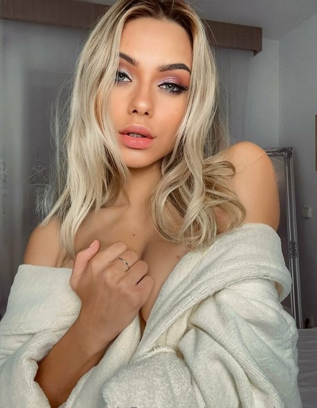 fans de gloryhole uniquement plutôt sexy image