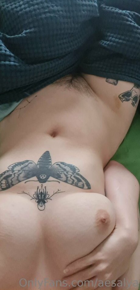 Aesalya étoile magnifique galeries