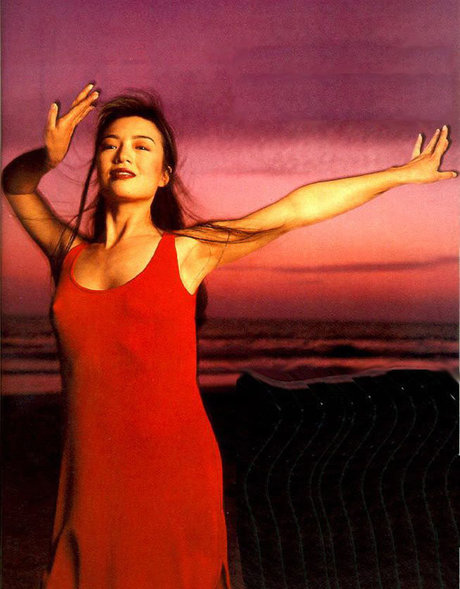 Ming Na Wen étoile sympa archive