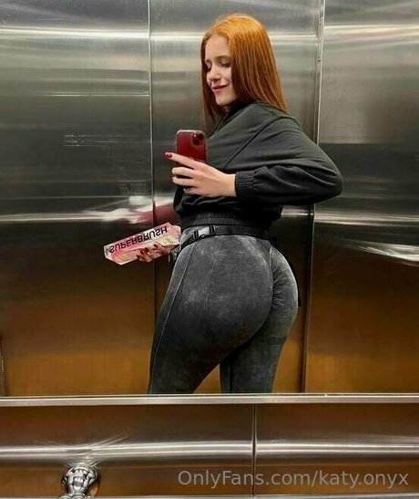 plage seins nus onlyfans pornographique érotique photos