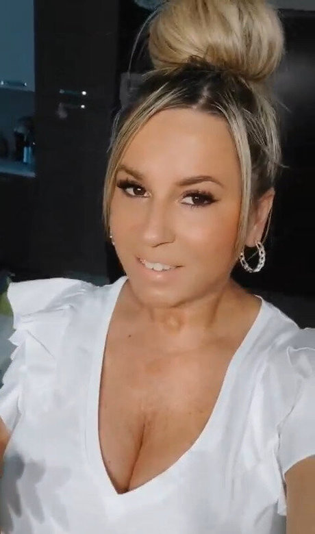 Elena Daniela Ungureanu star du porno xxx photos