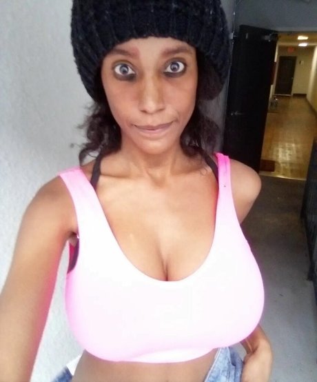 Amber Higgins Cecil modèle sexy photos