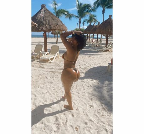 Sophie Likosky star du porno gratuit des photos