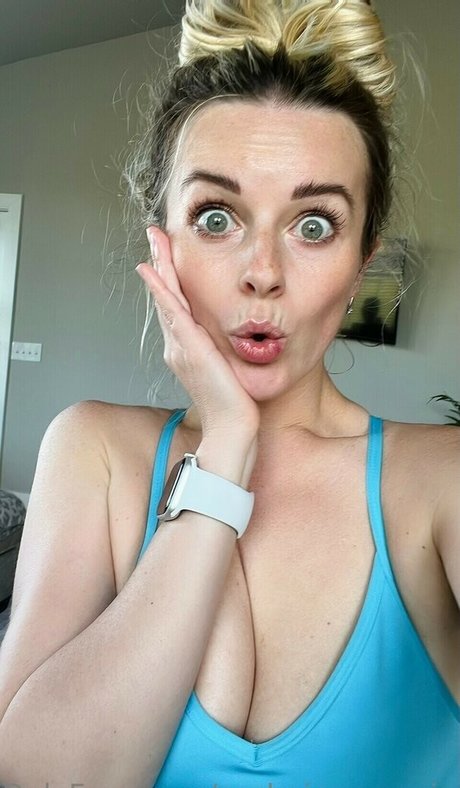 actrice onlyfans nu de haute qualité images