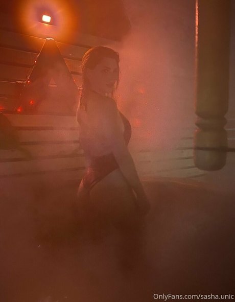 sasha unic nus étoiles galeries