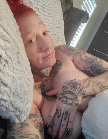 ChrystalNevius modèle xxx des photos