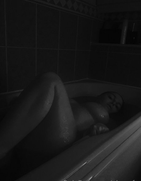 elmnsfw star du sexe photo