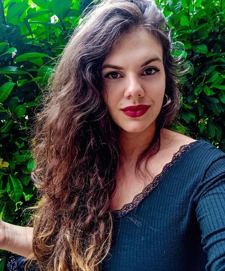 Eliza Stefanova modèle de haute qualité img