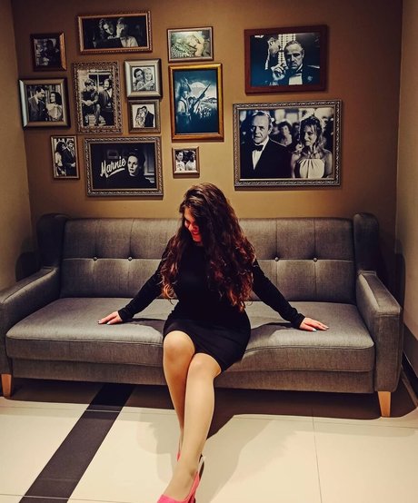 Eliza Stefanova star érotique photos