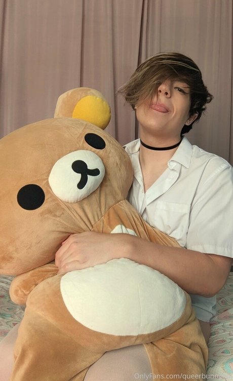 milf aux cheveux noirs onlyfans art supérieur des photos