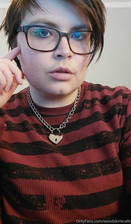 woodskinkcafe actrice chaude img