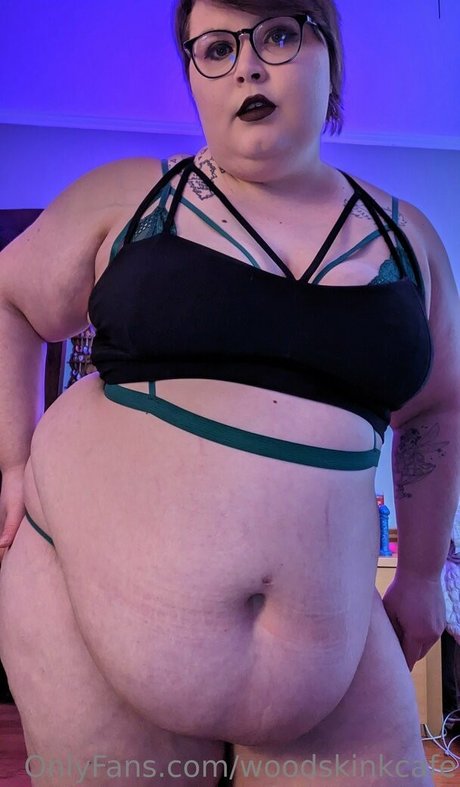 woodskinkcafe modèle exclusif photo