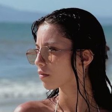 Cande Taverna modèle érotique photos