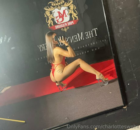 charlotteswebx actrice érotique photo