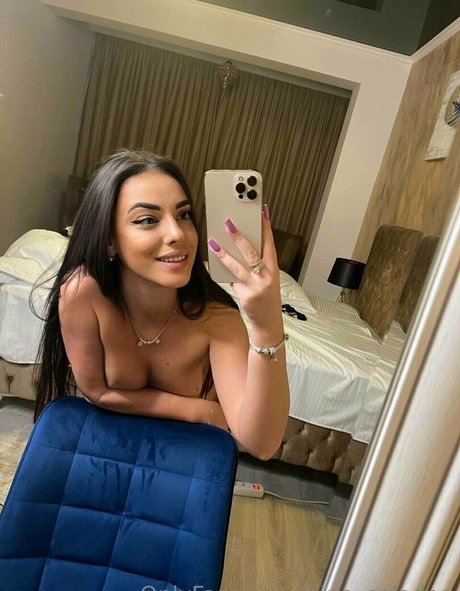 giclée mature uniquementfans beau haut img