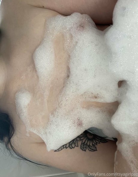 itsyagirlpaz mannequin images