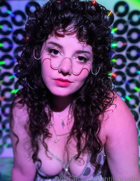 antiisocialite étoile adulte archive