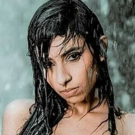 Hashini Guruge star du porno gratuite image