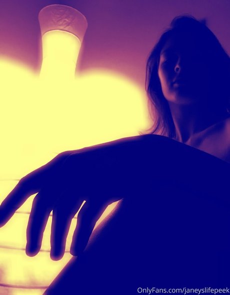 janeyslifepeek haut modèle image