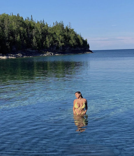 fans asiatiques potelés uniquement belle nue images
