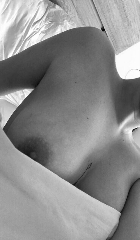 engelic actrice hd image