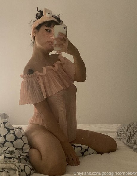 visage blond uniquementfans nus exclusifs photo