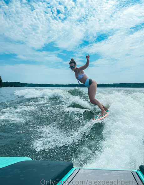 alexpeachperfect modèle érotique collection