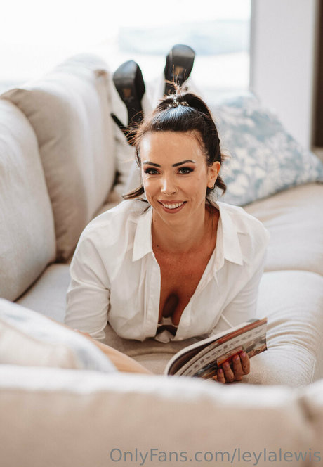 leylalewis star du porno chaud archive