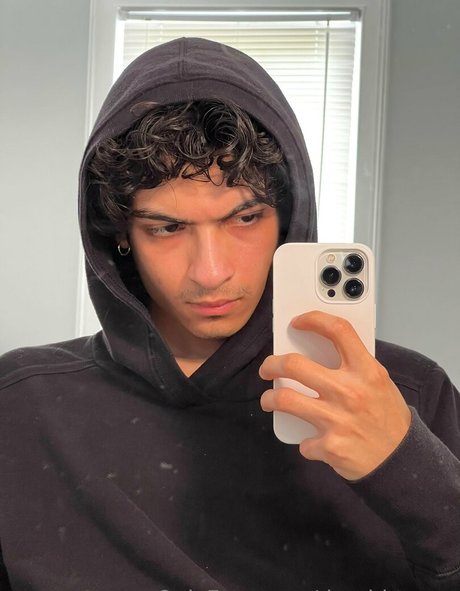 dumbbtonyy star du porno gratuit des photos