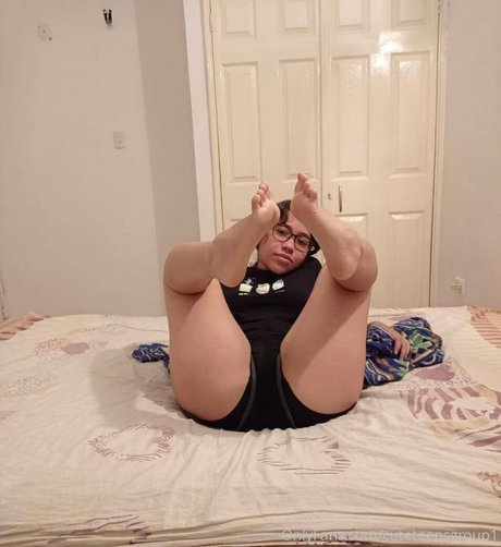 visage blond uniquementfans art haute définition photos