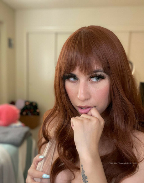 blonde aux gros seins onlyfans érotique en haute qualité archive