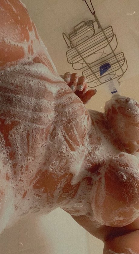 meetyouhalfway actrice artistique collection