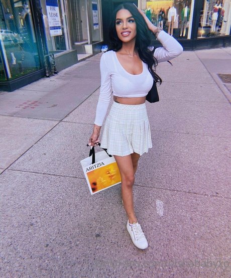 nishababyxo actrice parfaite images