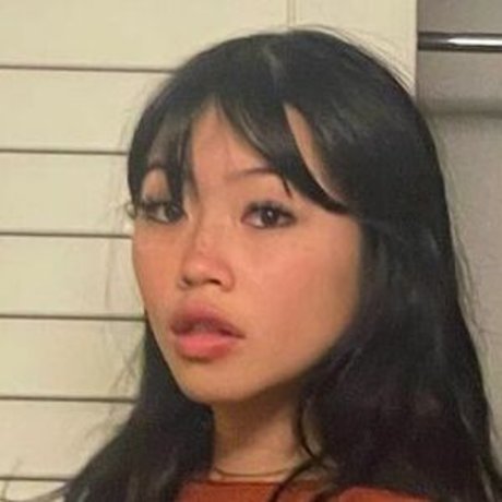 Beabadoobee joli modèle img