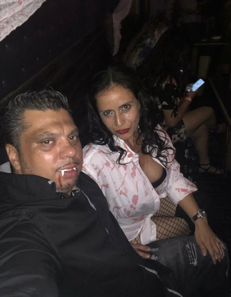 yusimee jolie étoile galeries